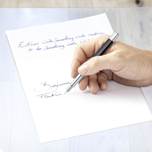 Staedtler Fyldepen - Triplus fine - sort - (bl skrift)